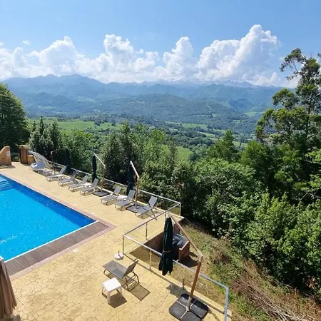 La Del Cerro Alto Apartment